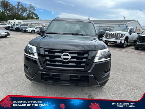 Used 2024 Nissan Armada SL w/ Midnight Edition Package RWD image 2