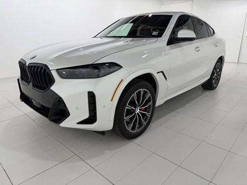 Certified 2024 BMW X6 xDrive40i w/ Premium Package AWD/4WD image 1
