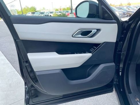 Used 2020 Land Rover Range Rover Velar R-Dynamic S AWD/4WD image 10