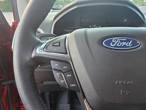 Used 2022 Ford Edge Titanium w/ Class II Trailer Tow Package AWD/4WD image 31