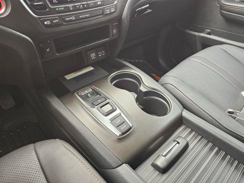 Used 2023 Honda Passport TrailSport image 32