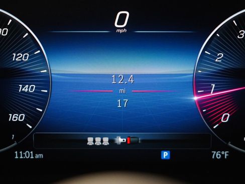 New 2026 Mercedes-Benz GLB 250 4MATIC image 22