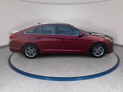 Used 2016 Hyundai Sonata SE FWD image 4