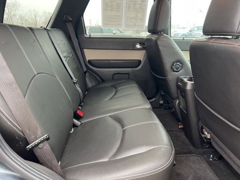 Used 2010 Mercury Mariner Premier image 12