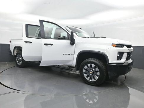 Used 2022 Chevrolet Silverado 2500 Custom w/ Custom Value Package AWD/4WD image 35