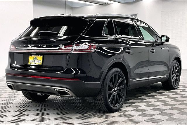 Used 2023 Lincoln Nautilus Reserve w/ Monochromatic Package FWD image 13