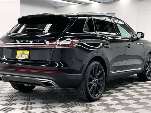 Used 2023 Lincoln Nautilus Reserve w/ Monochromatic Package FWD image 13