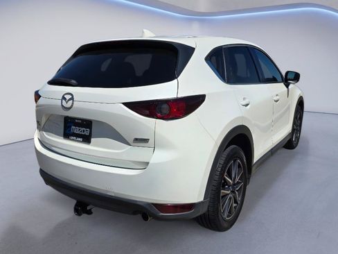 Used 2018 MAZDA CX-5 Touring w/ Preferred Equipment Package AWD/4WD image 4