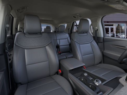 New 2025 Ford Explorer Active w/ Active Comfort Package AWD/4WD image 13