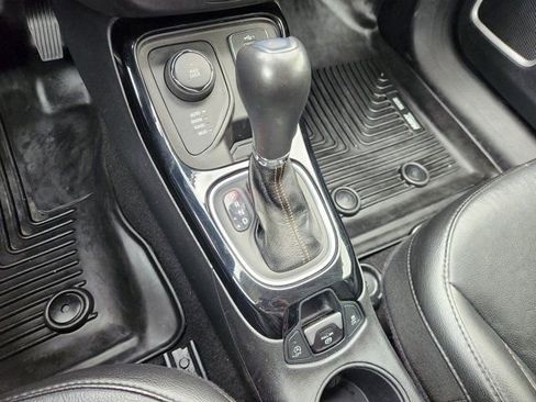 Used 2021 Jeep Compass Limited image 23