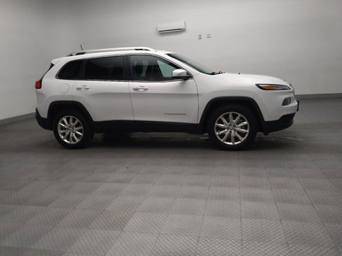Used 2016 Jeep Cherokee Limited w/ Luxury Group image 11
