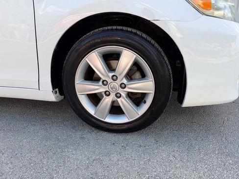 Used 2010 Toyota Camry LE FWD image 28