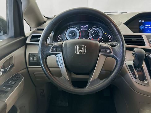 Used 2016 Honda Odyssey SE image 17