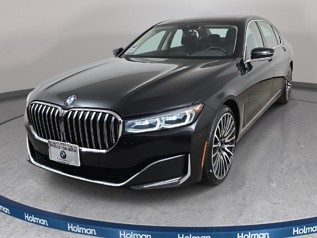 Used 2021 BMW 740i xDrive AWD/4WD image 1