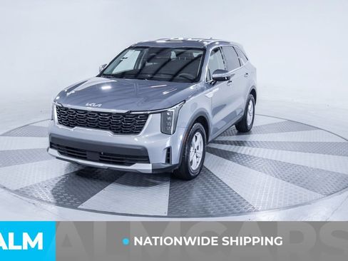 Used 2024 Kia Sorento LX FWD image 2