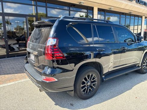Certified 2022 Lexus GX 460 w/ Black Line Special Edition AWD/4WD image 6