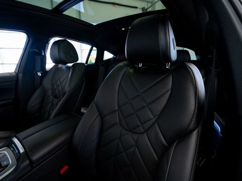 Used 2023 BMW X6 xDrive40i w/ M Sport Package AWD/4WD image 35
