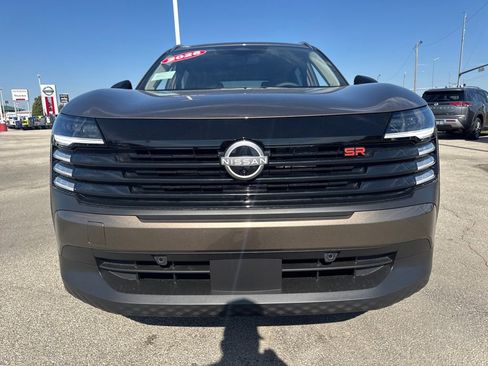 New 2026 Nissan Kicks SR image 9