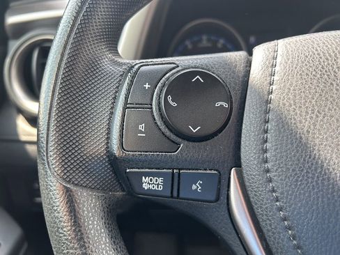 Used 2018 Toyota RAV4 LE w/ All Weather Liner Package AWD/4WD image 15