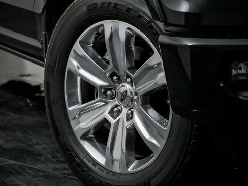 Used 2015 Ford F150 Platinum w/ Equipment Group 701A Luxury image 3