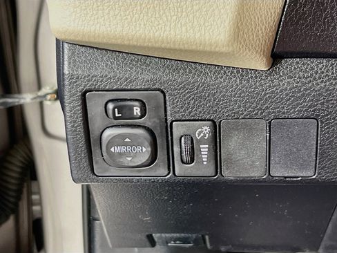Used 2014 Toyota Corolla LE w/ Driver Convenience Package FWD image 10