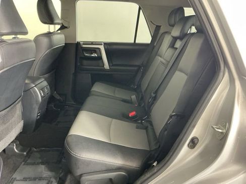 Used 2018 Toyota 4Runner SR5 Premium image 26