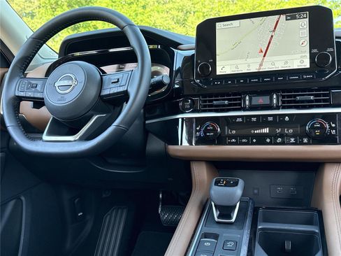 Used 2025 Nissan Pathfinder Platinum w/ Cargo Package FWD image 3