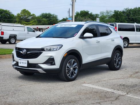 Used 2023 Buick Encore GX Select w/ Safety Package II AWD/4WD image 2