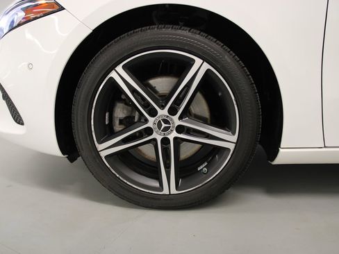 Used 2019 Mercedes-Benz A 220 4MATIC image 10