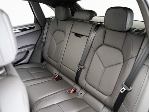 New 2025 Porsche Macan image 27