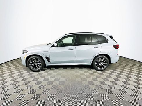 New 2026 BMW X5 xDrive50e image 5