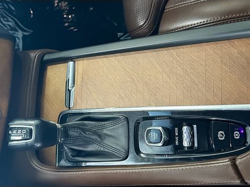 Used 2018 Volvo XC90 T6 Inscription w/ Convenience Package AWD/4WD image 25