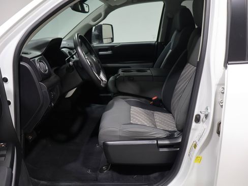 Used 2021 Toyota Tundra SR5 AWD/4WD image 10