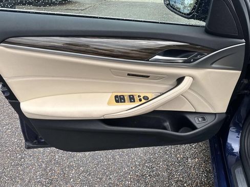 Used 2019 BMW 530i w/ Convenience Package image 21