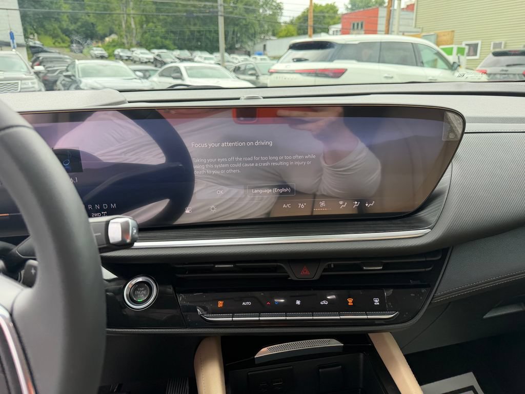 Used 2025 Buick Envision Preferred AWD/4WD image 17