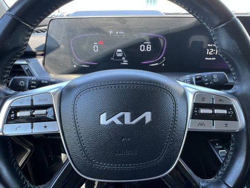 Used 2023 Kia Telluride S FWD image 25