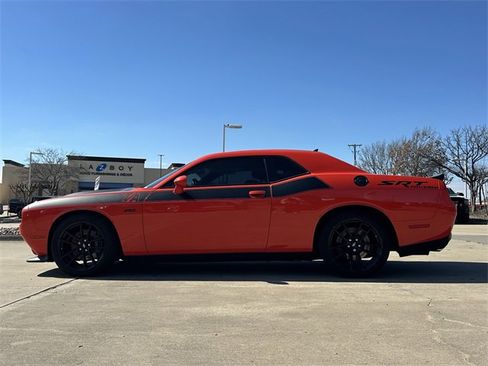 Used 2021 Dodge Challenger R/T Scat Pack w/ T/A Package image 2