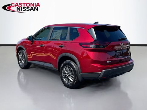Used 2025 Nissan Rogue S FWD image 6