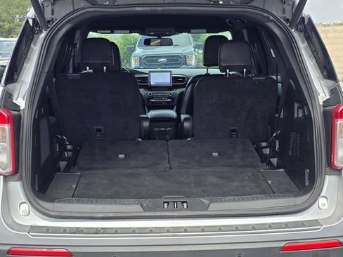 Certified 2020 Ford Explorer Limited RWD image 29