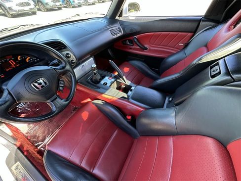 Used 2004 Honda S2000 image 29