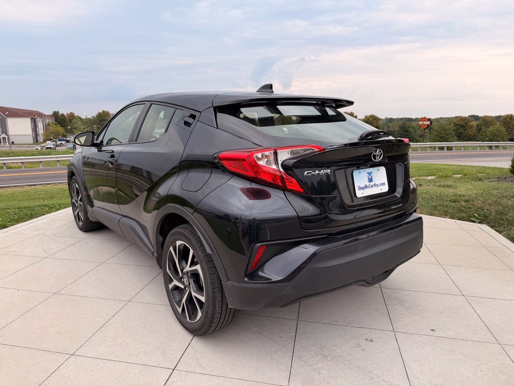 Used 2019 Toyota C-HR XLE FWD image 6