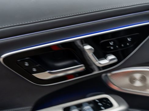 Used 2025 Mercedes-Benz CLE 450 4MATIC Cabriolet w/ Night Package image 55