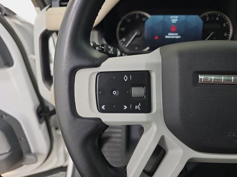 Used 2023 Land Rover Defender 130 SE image 17