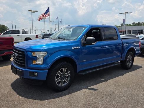Used 2016 Ford F150 XLT w/ Equipment Group 302A Luxury AWD/4WD image 3