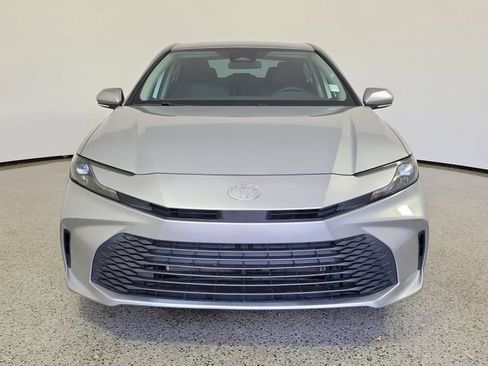 Used 2025 Toyota Camry LE FWD image 3