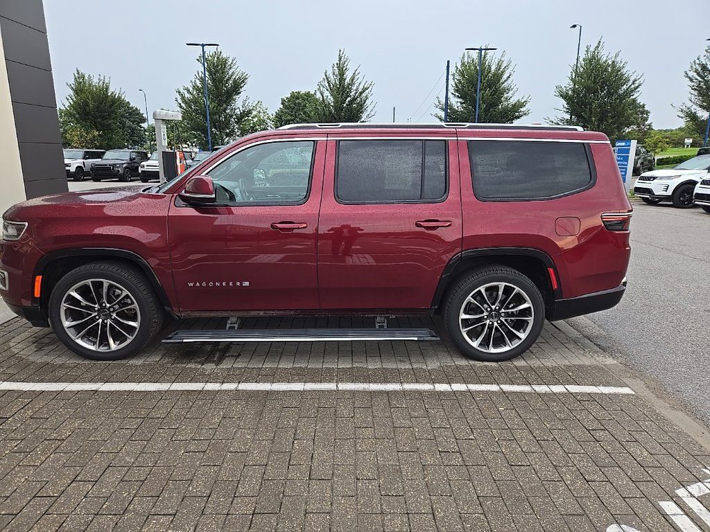 Used 2022 Jeep Wagoneer Series III w/ Premium Group I AWD/4WD image 8