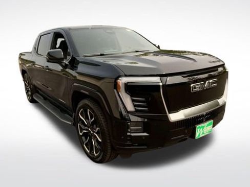 New 2025 GMC Sierra EV Denali image 3