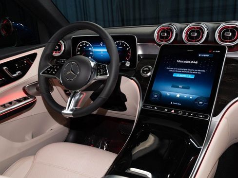 New 2026 Mercedes-Benz GLC 300 image 17