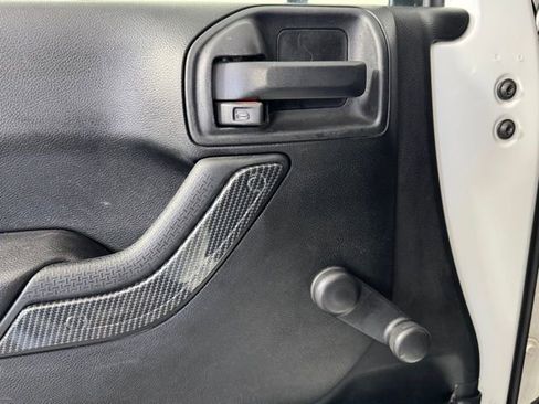 Used 2018 Jeep Wrangler Unlimited Sport AWD/4WD image 29