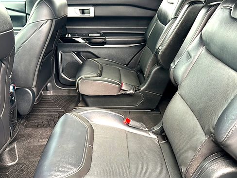Used 2022 Ford Explorer ST w/ Equipment Group 401A RWD image 19